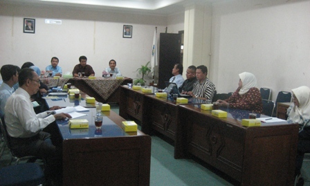 Sharing bersama tentang implementasi sistem Manajemen Mutu Perguruan Tinggi Fakultas Tarbiyah Universitas Islam Negeri (UIN) Syarif Hidayatullah Jakarta bersama Prodi PAI FIAI dan Administrasi FIAI UII